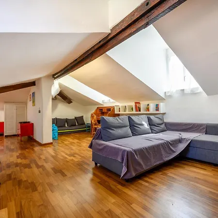 La Mansarda Di Lory لا سبيتسْيا